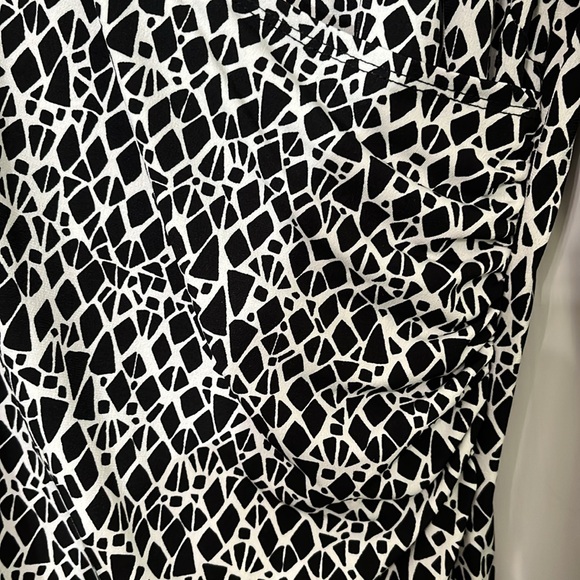 Ladies dress by Laundry sz. 6 - Picture 6 of 6